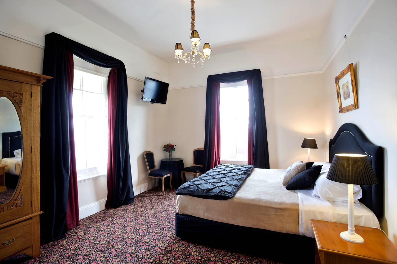 Alexandra Hotel ليورا المظهر الخارجي الصورة